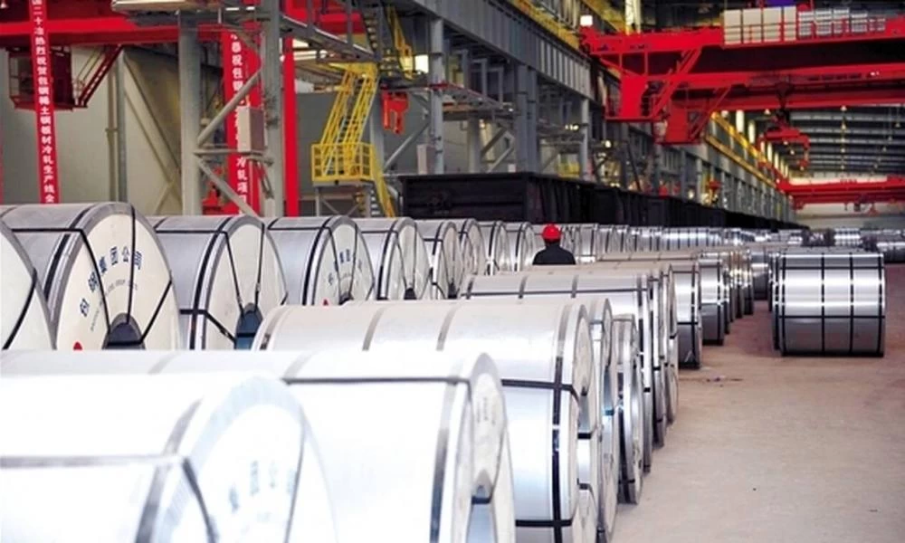 Σοκ! Η στιγμή που 34χρονος πέφτει σε φούρνο 900 βαθμών Κελσίου γιατί χρωστούσε